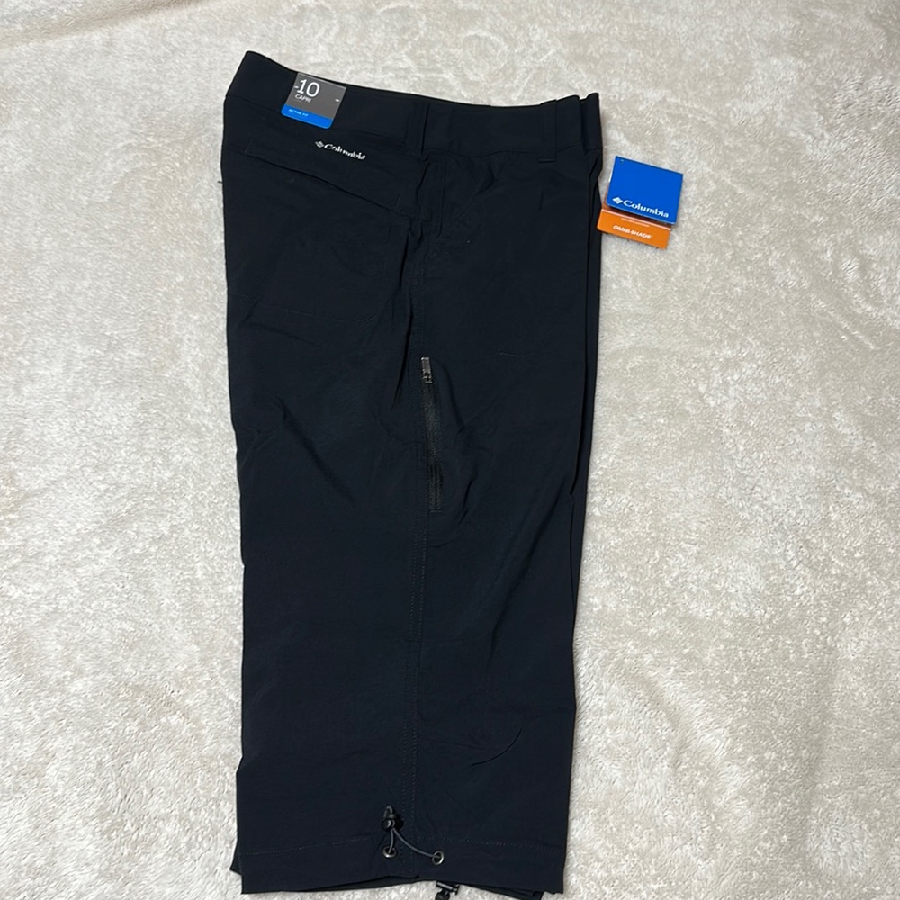 Columbia Women’s Capris, navy blue size 10. New with tags!